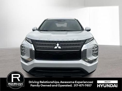 2022 Mitsubishi Outlander ES