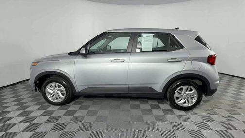 2021 Hyundai VENUE SE