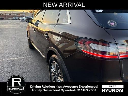 2019 Lincoln Nautilus Select