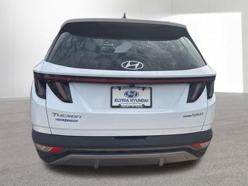 White Pearl 2024 Hyundai TUCSON Hybrid Limited