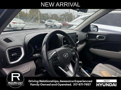 2022 Hyundai VENUE SEL