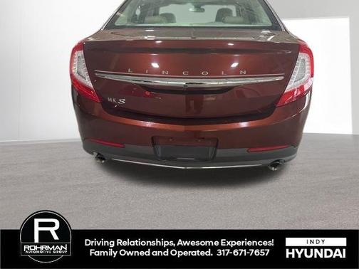 2015 Lincoln MKS Base