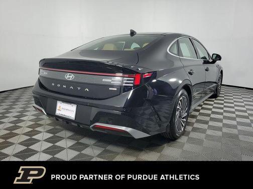 2025 Hyundai SONATA Hybrid Limited