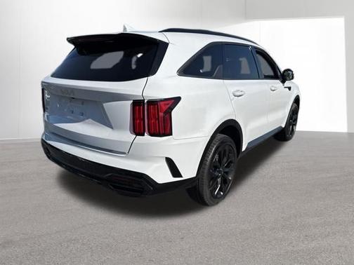 Glacial White Pearl 2022 Kia Sorento SX