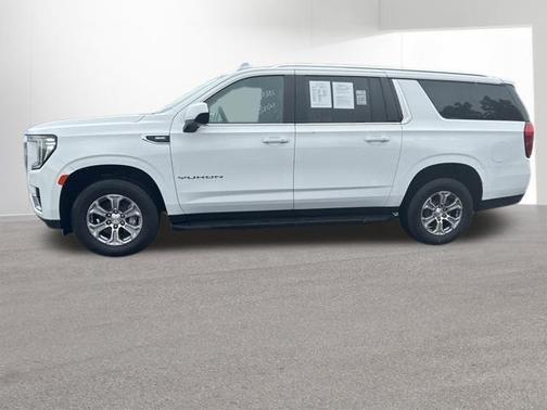 Summit White 2022 GMC Yukon XL SLE