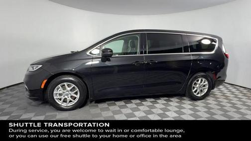 2023 Chrysler Pacifica Touring-L