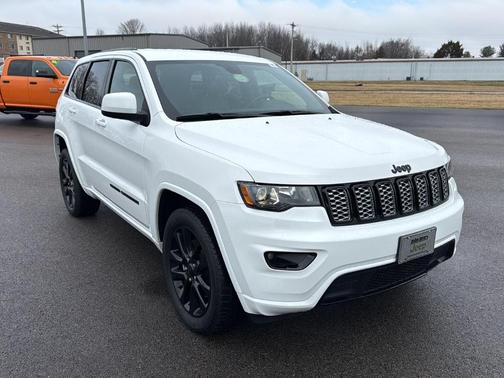 2021 Jeep Grand Cherokee Laredo X