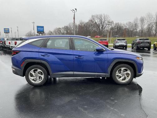 2022 Hyundai TUCSON SE