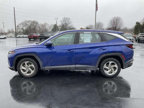 2022 Hyundai TUCSON SE