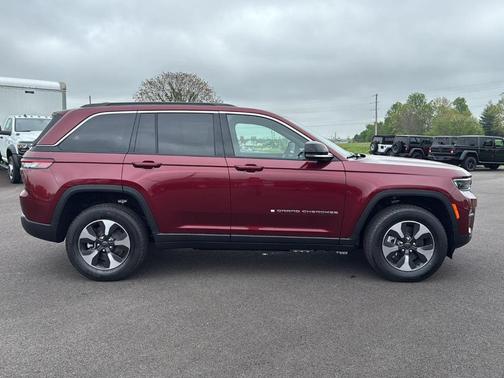 2025 Jeep Grand Cherokee 4xe Base
