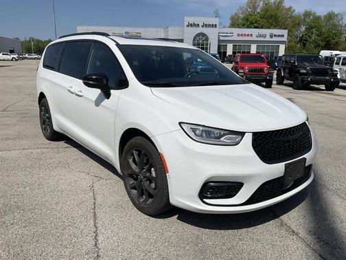2023 Chrysler Pacifica Limited