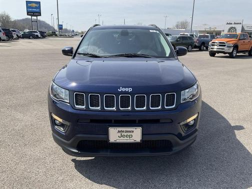 Jazz Blue Pearlcoat 2017 Jeep Compass Latitude