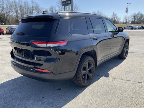 2022 Jeep Grand Cherokee L Laredo