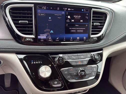 2021 Chrysler Pacifica Hybrid Touring L