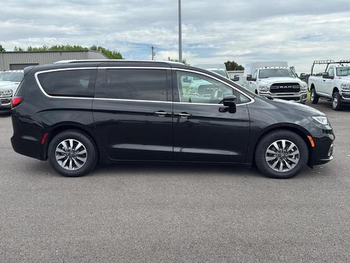 2021 Chrysler Pacifica Hybrid Touring L