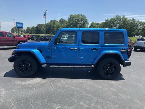 Hydro Blue Pearlcoat 2022 Jeep Wrangler Unlimited Sahara Altitude