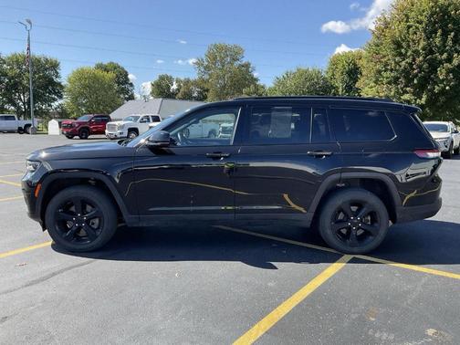 2022 Jeep Grand Cherokee L Laredo