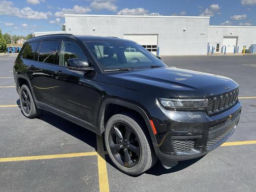 2022 Jeep Grand Cherokee L Laredo