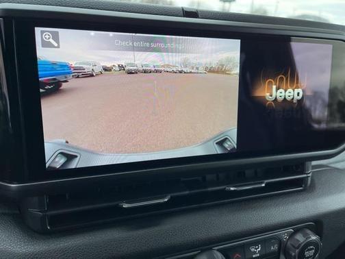 2025 Jeep Gladiator Sport