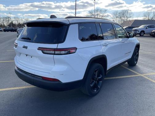 2023 Jeep Grand Cherokee L Laredo