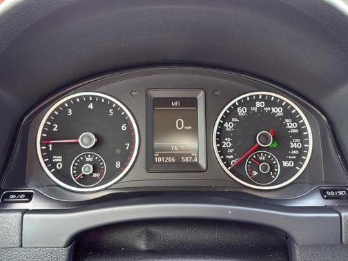 Pepper Gray Metallic 2016 Volkswagen Tiguan S