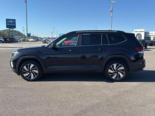 2024 Volkswagen Atlas 2.0T SE