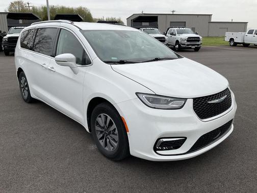 2021 Chrysler Pacifica Hybrid Touring L
