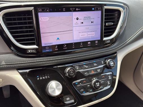 2021 Chrysler Pacifica Hybrid Touring L
