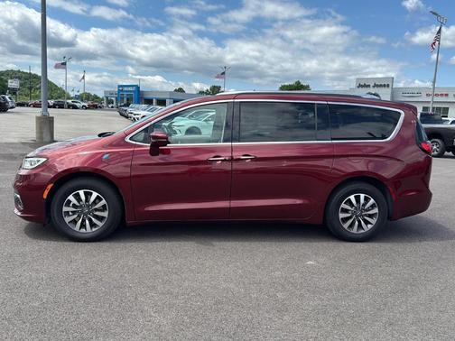 2021 Chrysler Pacifica Hybrid Touring L