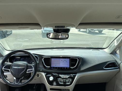 2021 Chrysler Pacifica Hybrid Touring L
