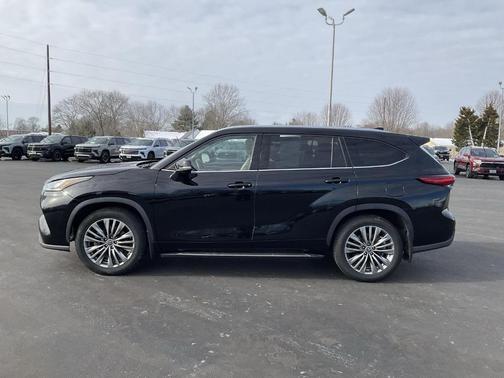 2022 Toyota Highlander Platinum