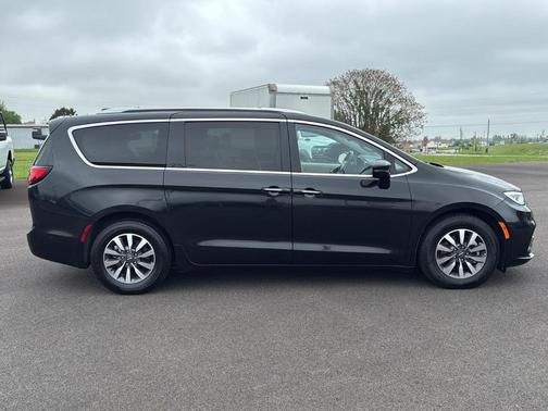 2021 Chrysler Pacifica Hybrid Touring L