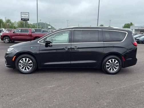 2021 Chrysler Pacifica Hybrid Touring L