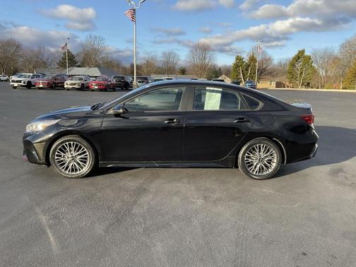 2022 Kia Forte GT-Line