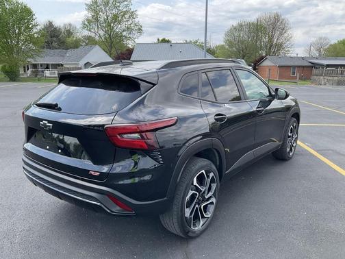 Mosaic Black Metallic 2024 Chevrolet Trax 2RS