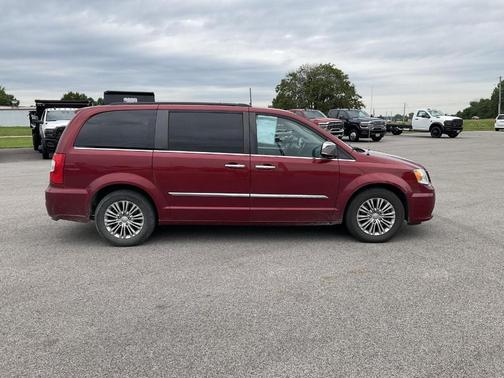 Deep Cherry Red Crystal Pearlcoat 2016 Chrysler Town & Country Touring-L