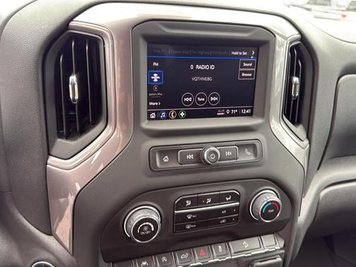 2024 Chevrolet Silverado 1500 Custom Trail Boss