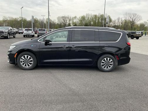 2021 Chrysler Pacifica Hybrid Touring L