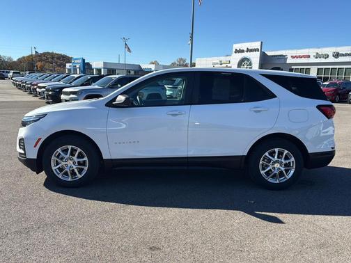 2022 Chevrolet Equinox LS