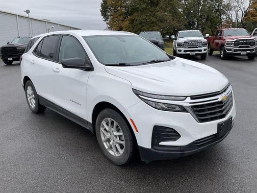 2022 Chevrolet Equinox LS