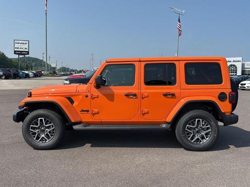2025 Jeep Wrangler Sahara
