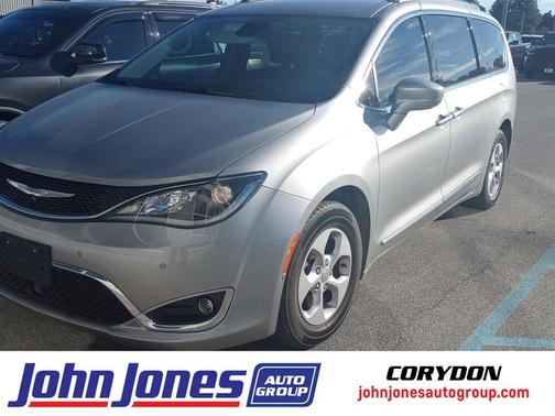 2017 Chrysler Pacifica Touring-L Plus