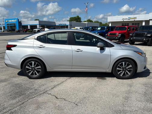 2022 Nissan Versa 1.6 SV