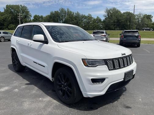 Bright White Clearcoat 2020 Jeep Grand Cherokee Altitude