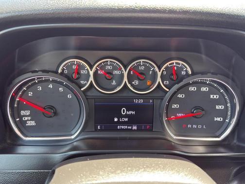Shadow Gray Metallic 2020 Chevrolet Silverado 1500 LT