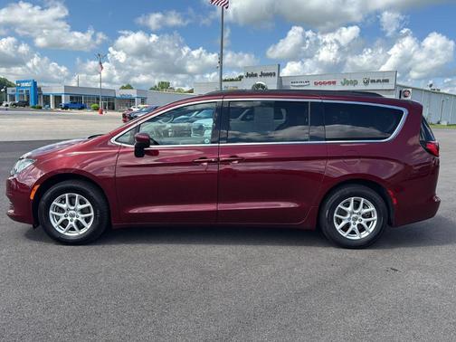 2021 Chrysler Voyager LXI