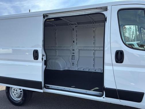2026 RAM ProMaster 1500 Low Roof