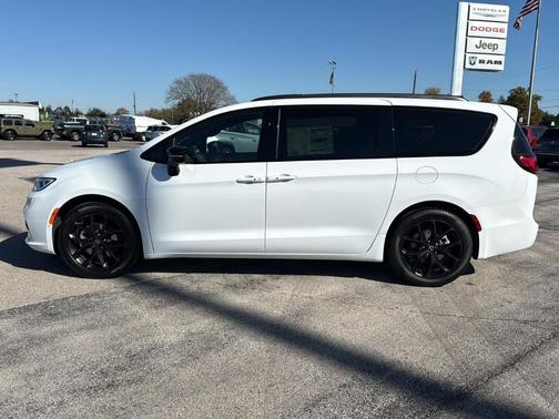 2026 Chrysler Pacifica Limited