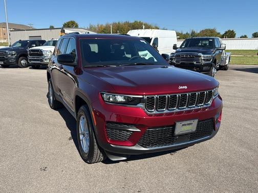 2025 Jeep Grand Cherokee Laredo X