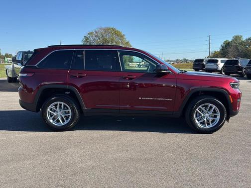 2025 Jeep Grand Cherokee Laredo X